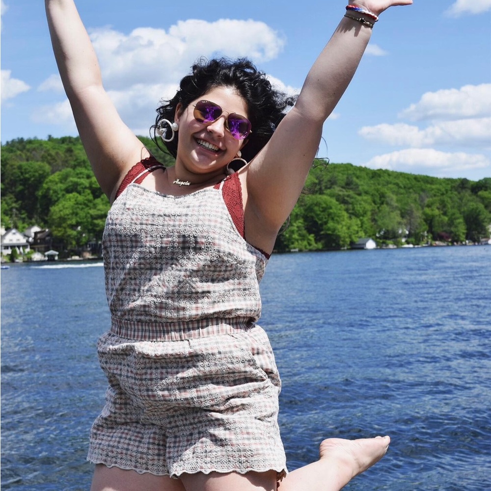 American Eagle Red Cream and Blue Set